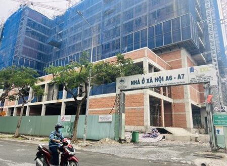 Đằng sau suất mua nhà ở xã hội