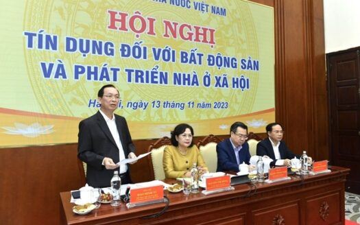 Doanh nghiệp bất động sản kêu khó tiếp cận vốn vay, ngân hàng nói gì?