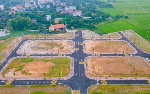 Hàng trăm người đấu giá 39 lô đất ven Hà Nội, giá trúng cao nhất 60 triệu/m2