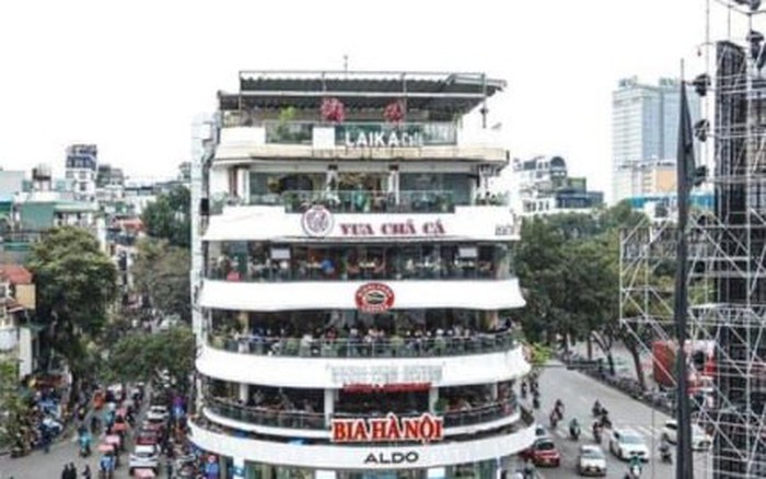Thuê mặt bằng ở tòa nhà 'Hàm cá mập' Hà Nội giá bao nhiêu?
