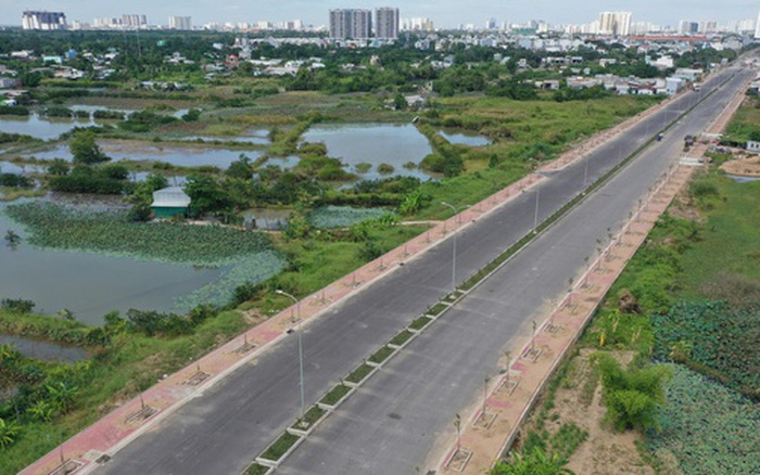 Chờ hai hộ dân, dự án 1.500 tỉ nối TP HCM - Long An "đứng bánh"