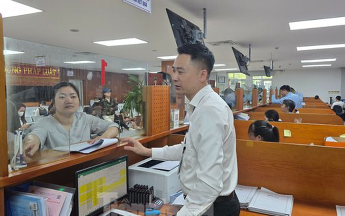 Hà Nội: Ra khuyến cáo về người dân ‘ùn ùn’ đi xin xác nhận để mua nhà xã hội