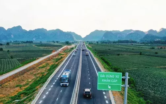 Đề xuất thu phí cao tốc Bắc - Nam phía Đông
