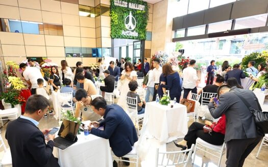 ArtStella “làm nóng” thị trường, hàng trăm khách hàng đổ xô tham quan căn hộ mẫu