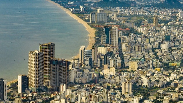 Khi thu ngân sách ở nhiều tỉnh 'no nê' từ đất