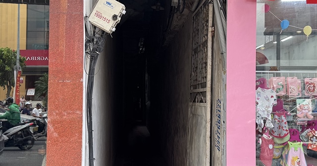 Nhà giá 1 tỷ ở Đống Đa, khách đến xem ngán ngẩm bỏ về 4 Nhà giá 1 tỷ ở Đống Đa, khách đến xem ngán ngẩm bỏ về